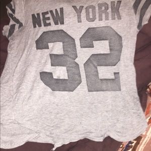 New York 32 tee
